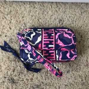 BRAND NEW VERA BRADLEY RFID ALL IN ONE CROSSBODY